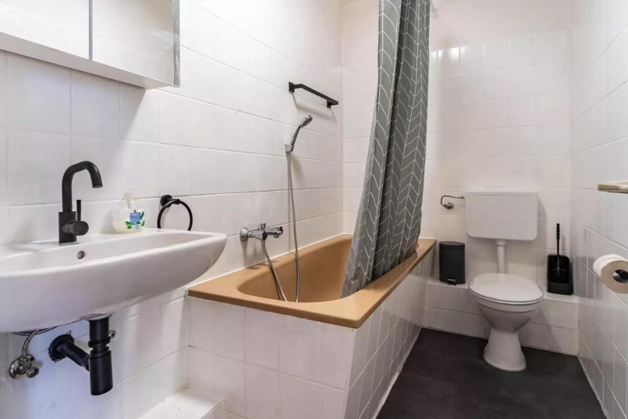 Next Home - Free Parking & Wifi - Badewanne Duisburg Exterior foto